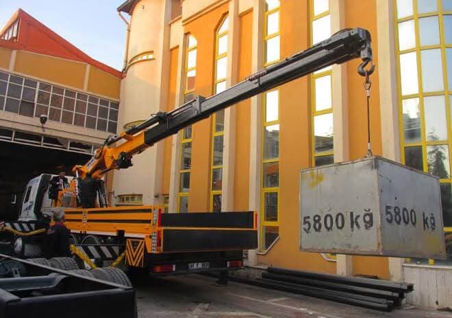 Kiralık 20 Tonluk Kamyon Üstü Vinç